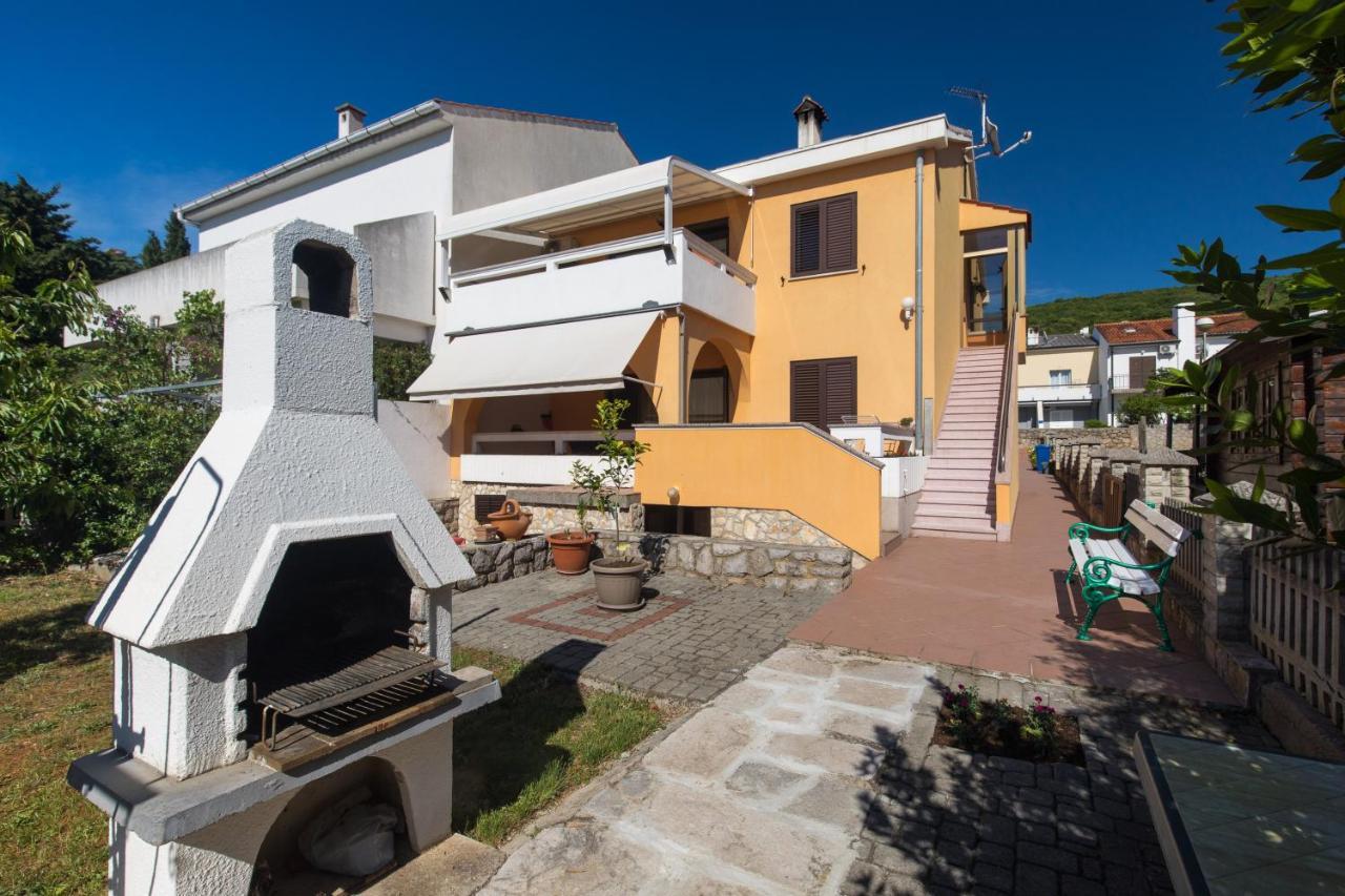 Apartmani Lovorka Punat Exterior foto