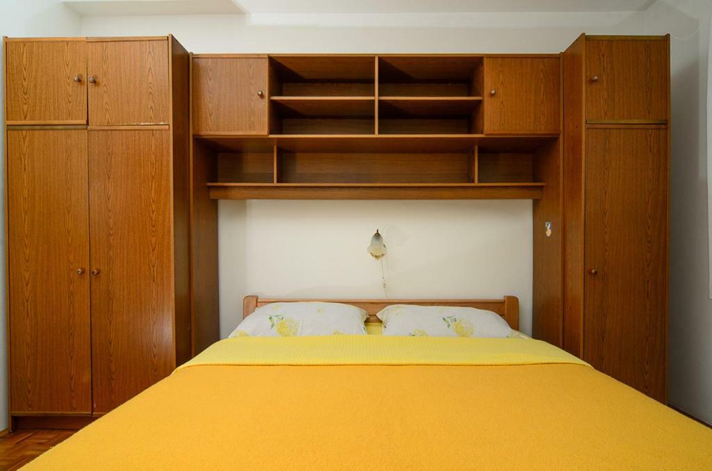 Apartmani Lovorka Punat Exterior foto
